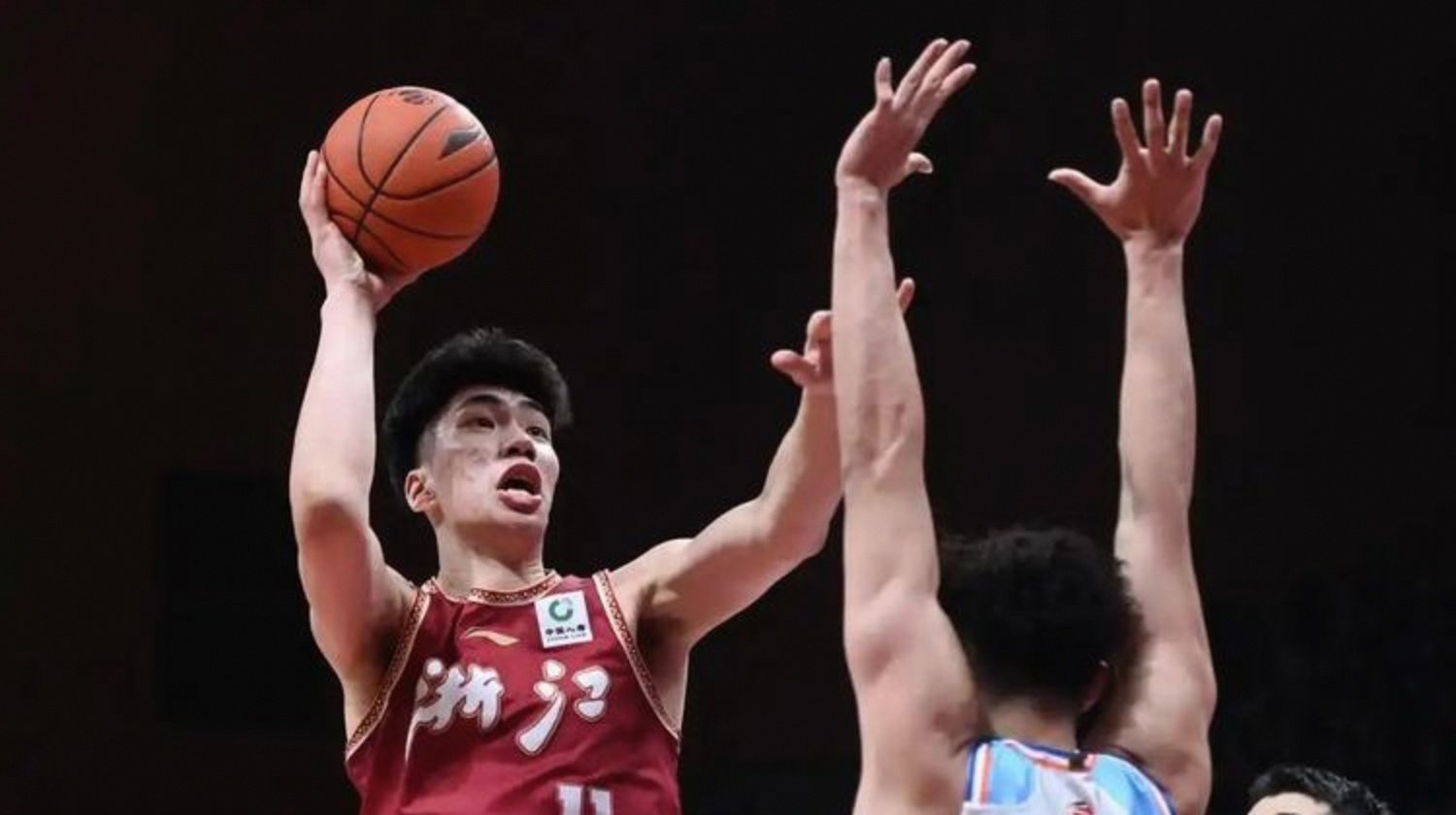 3377-CBA常规赛赛后再迎强敌，拜仁慕尼黑豪取连胜，主帅态度——引发热议，控场能力受关注的简单介绍