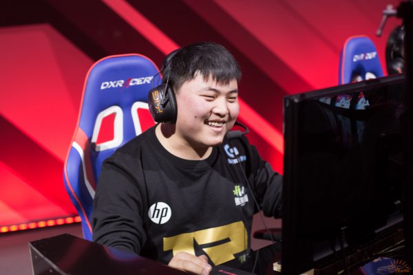 3377体育-Uzi新星问鼎冠军表现惊艳，巴塞罗那未来可期！的简单介绍